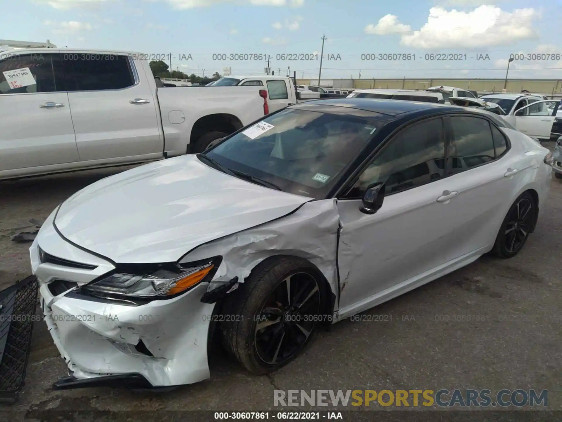 2 Photograph of a damaged car 4T1K61AK8LU315084 TOYOTA CAMRY 2020