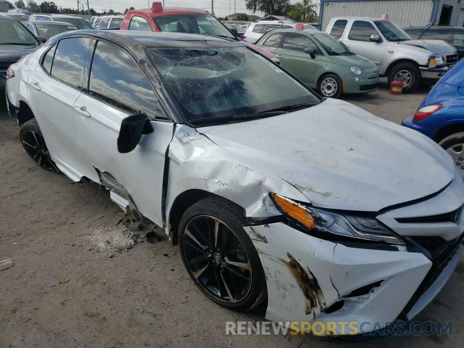 9 Photograph of a damaged car 4T1K61AK8LU320088 TOYOTA CAMRY 2020