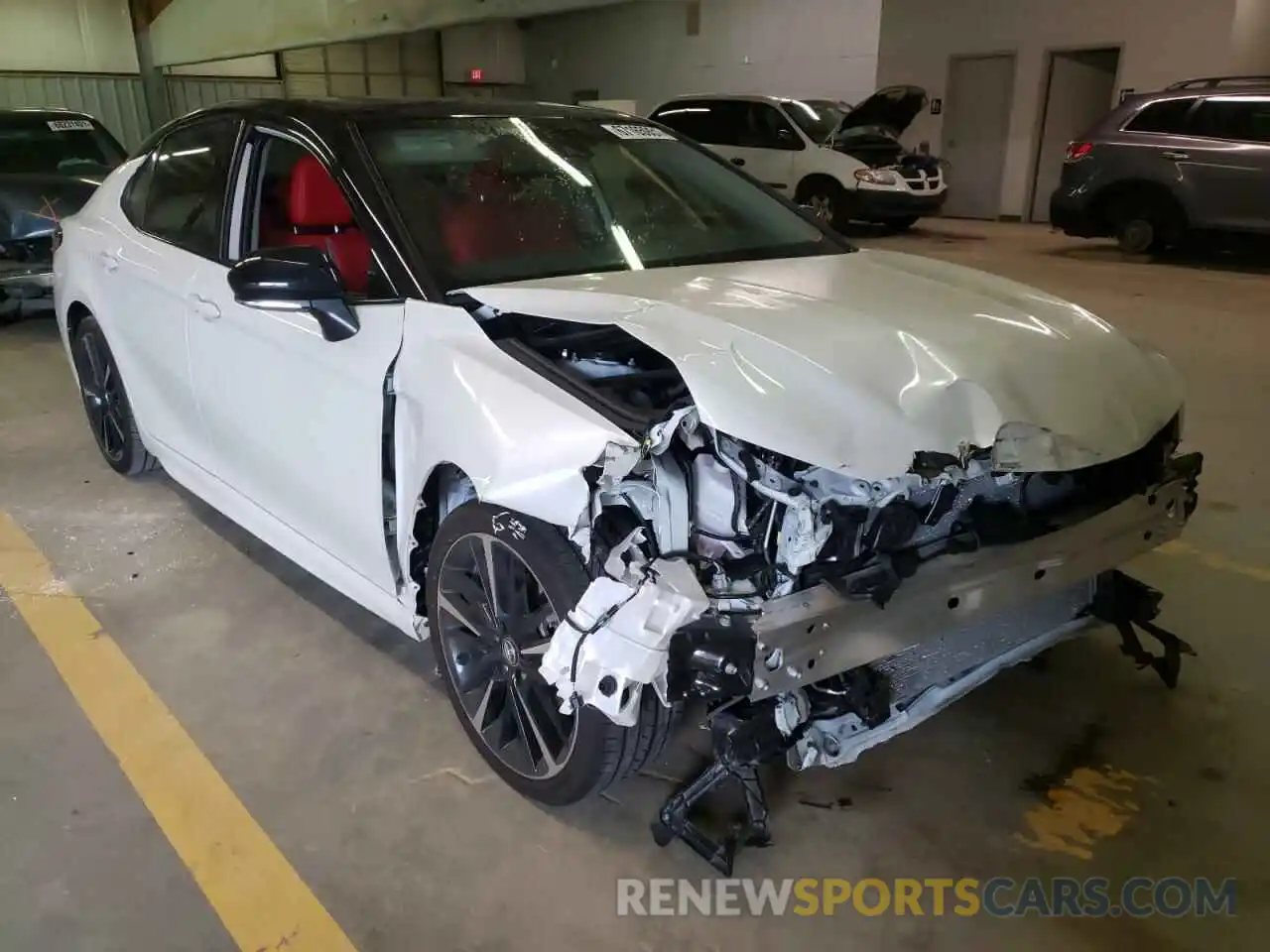 1 Photograph of a damaged car 4T1K61AK8LU321127 TOYOTA CAMRY 2020