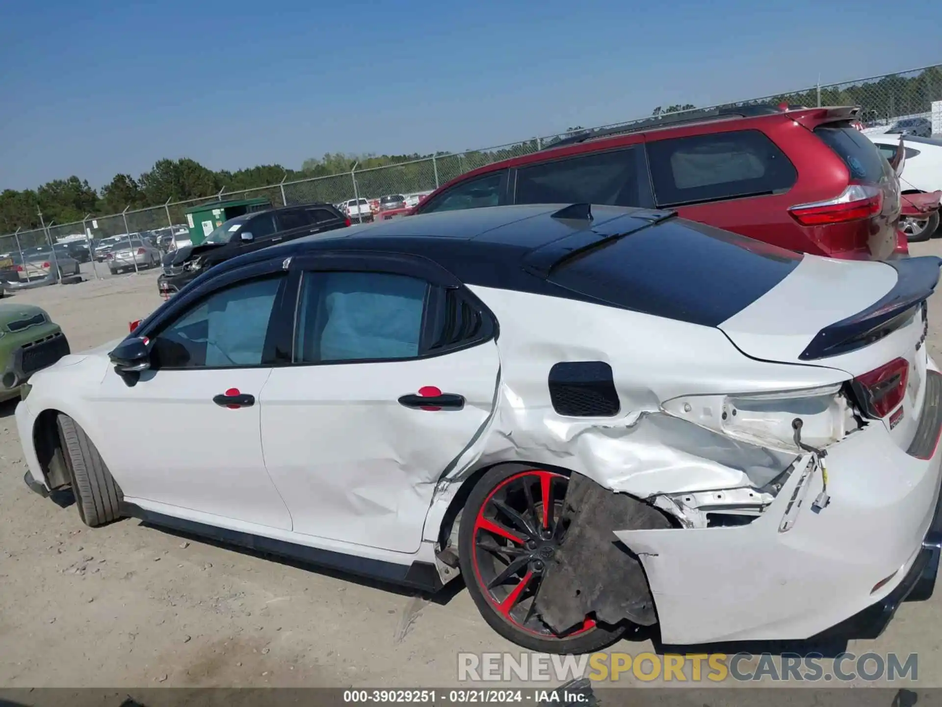 14 Photograph of a damaged car 4T1K61AK8LU334928 TOYOTA CAMRY 2020