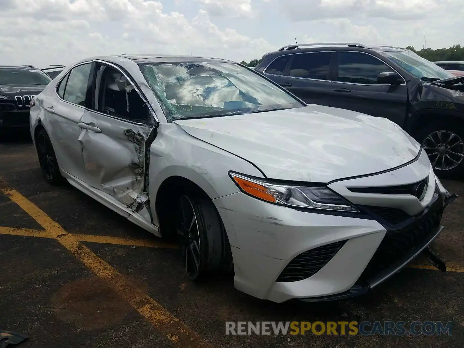 1 Photograph of a damaged car 4T1K61AK8LU341636 TOYOTA CAMRY 2020