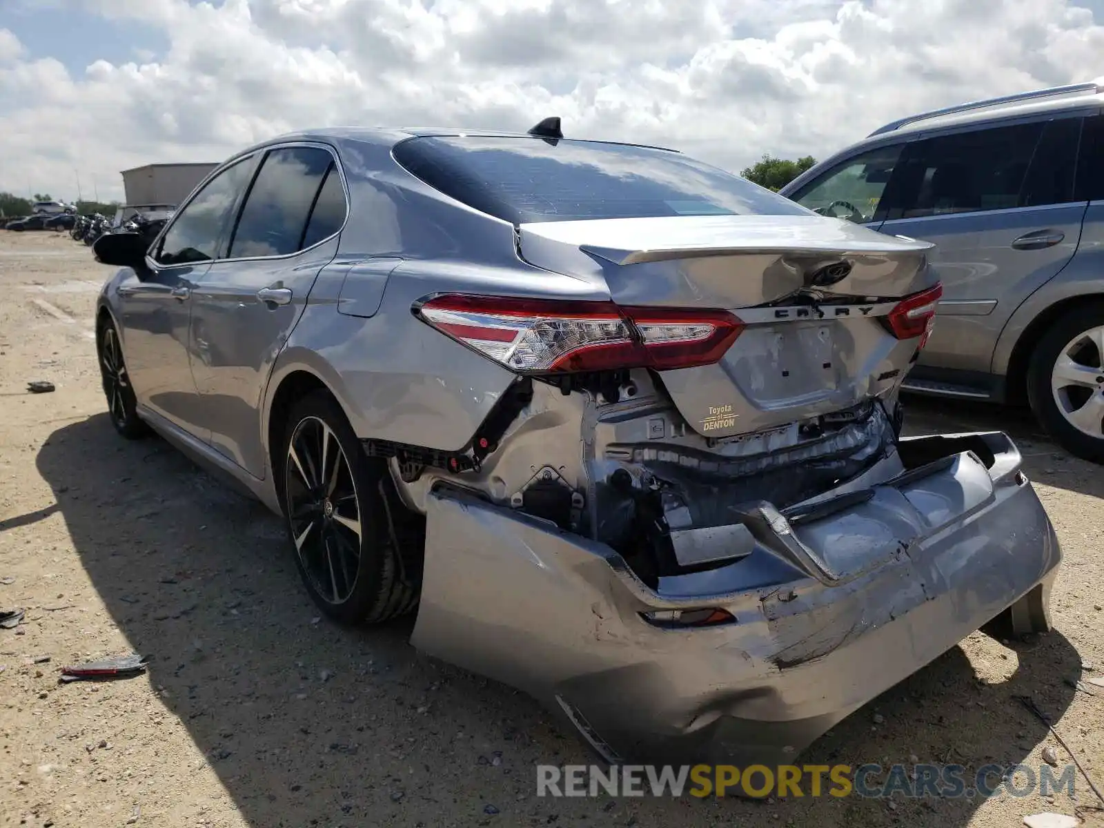 3 Photograph of a damaged car 4T1K61AK8LU362776 TOYOTA CAMRY 2020