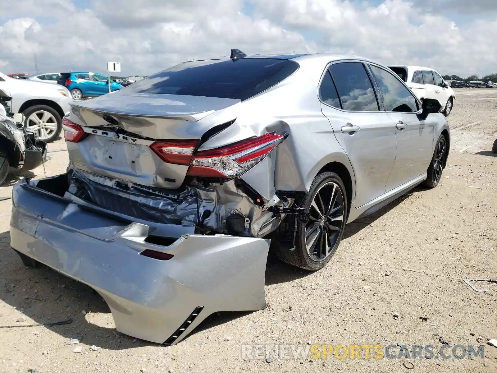 4 Photograph of a damaged car 4T1K61AK8LU362776 TOYOTA CAMRY 2020