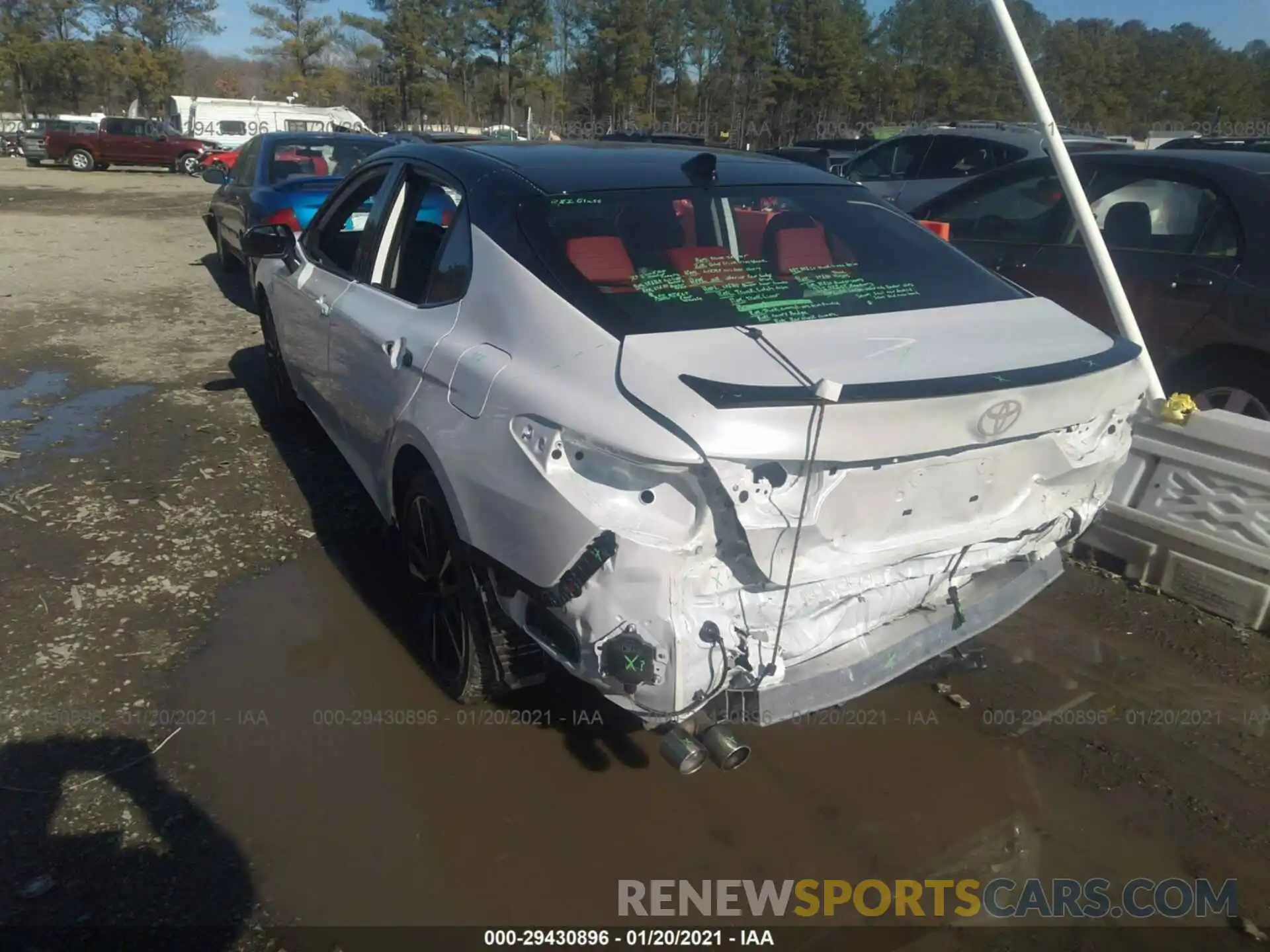 3 Photograph of a damaged car 4T1K61AK8LU364284 TOYOTA CAMRY 2020