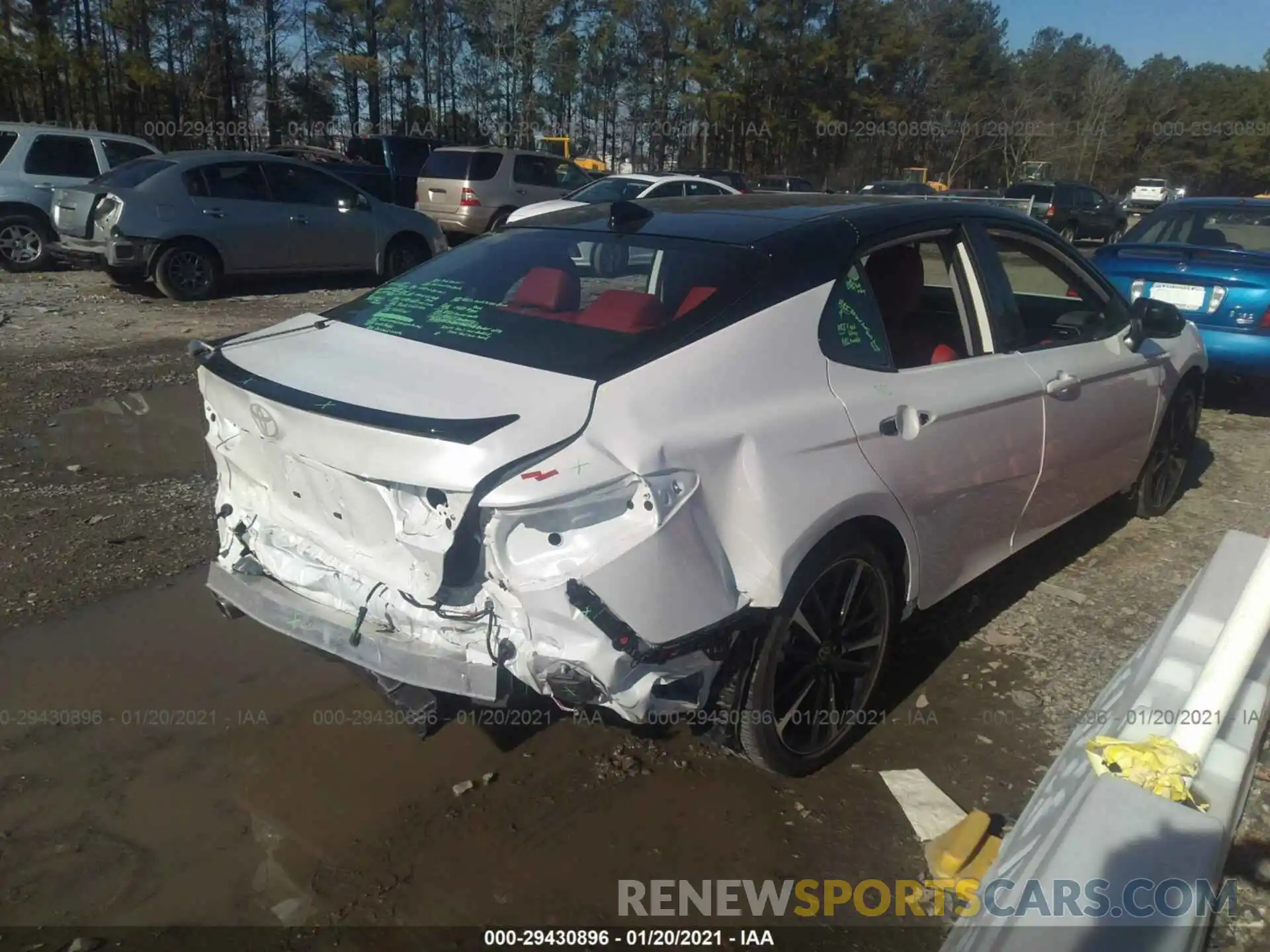 4 Photograph of a damaged car 4T1K61AK8LU364284 TOYOTA CAMRY 2020