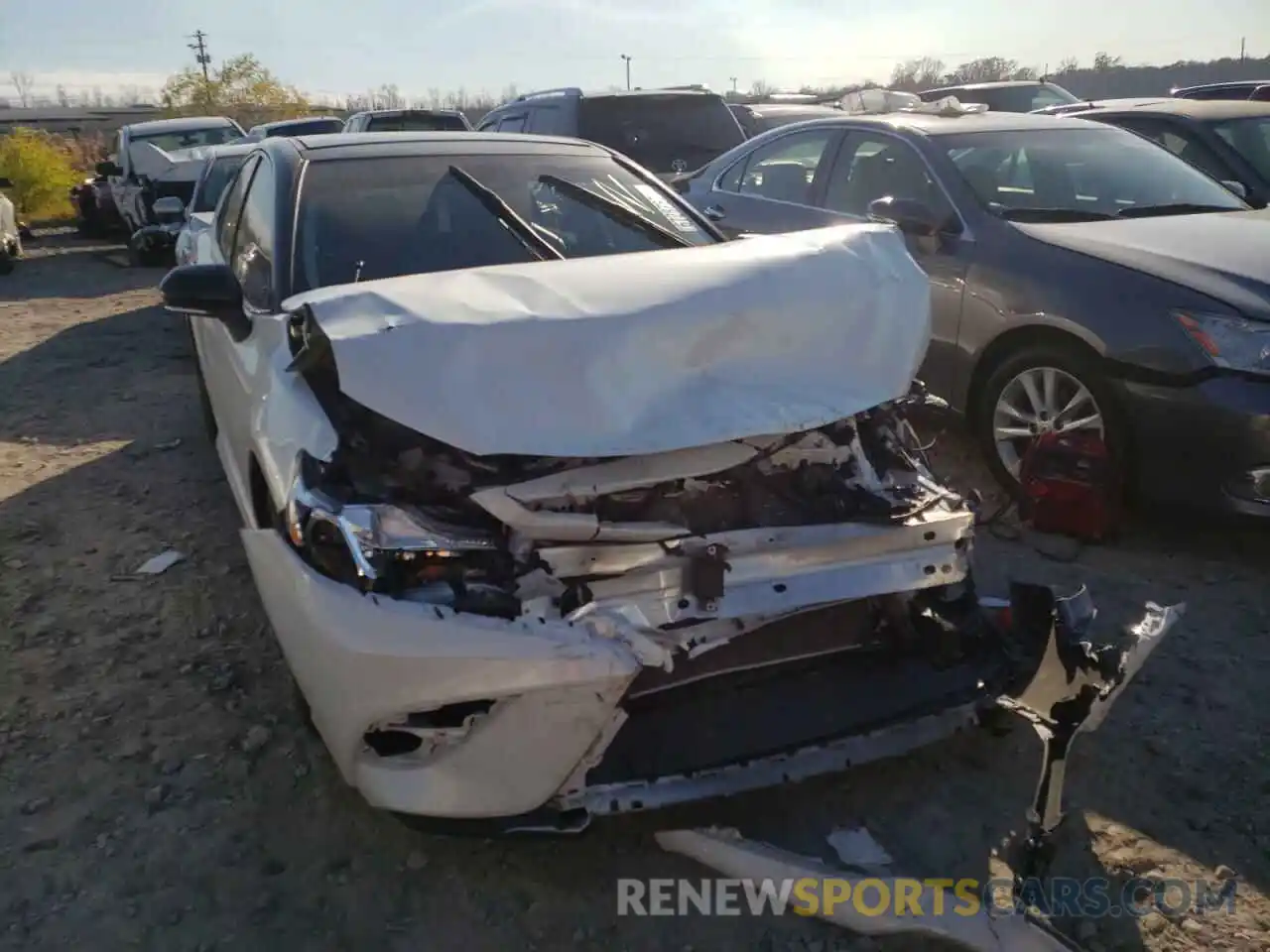 1 Photograph of a damaged car 4T1K61AK8LU375589 TOYOTA CAMRY 2020