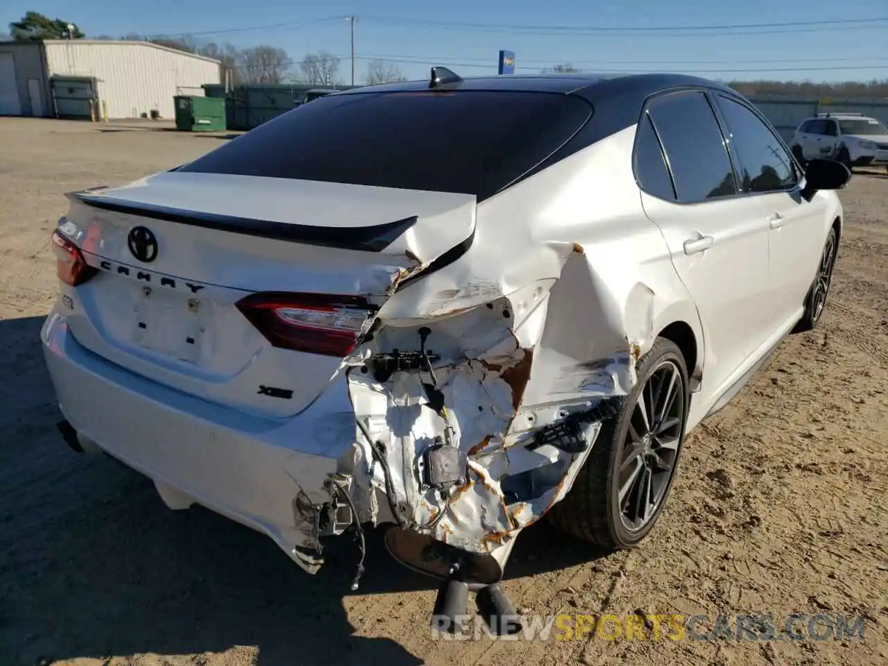 4 Photograph of a damaged car 4T1K61AK8LU378640 TOYOTA CAMRY 2020