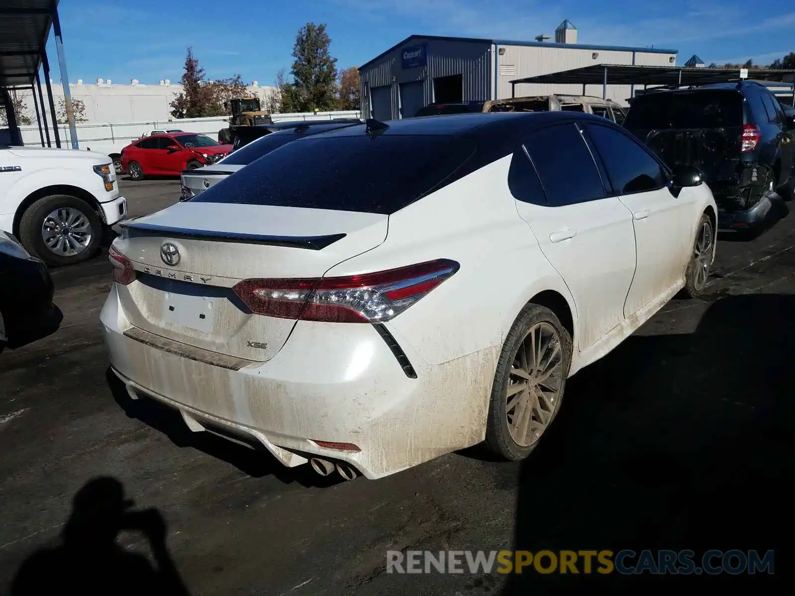 4 Photograph of a damaged car 4T1K61AK8LU382459 TOYOTA CAMRY 2020