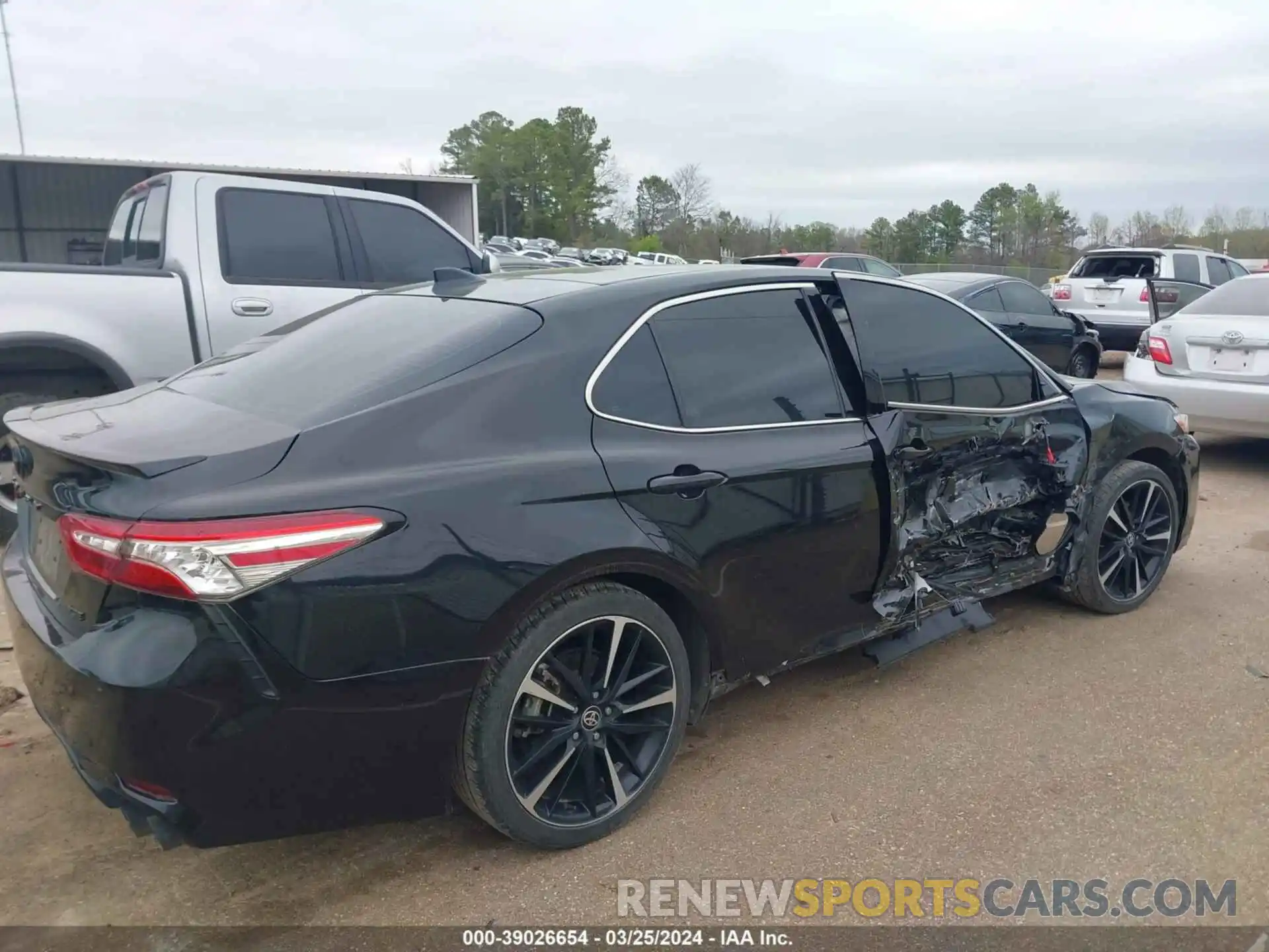 6 Photograph of a damaged car 4T1K61AK8LU398712 TOYOTA CAMRY 2020