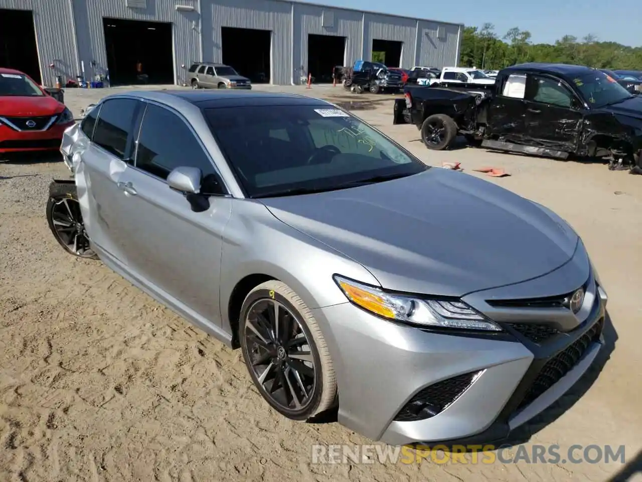 1 Photograph of a damaged car 4T1K61AK8LU402158 TOYOTA CAMRY 2020