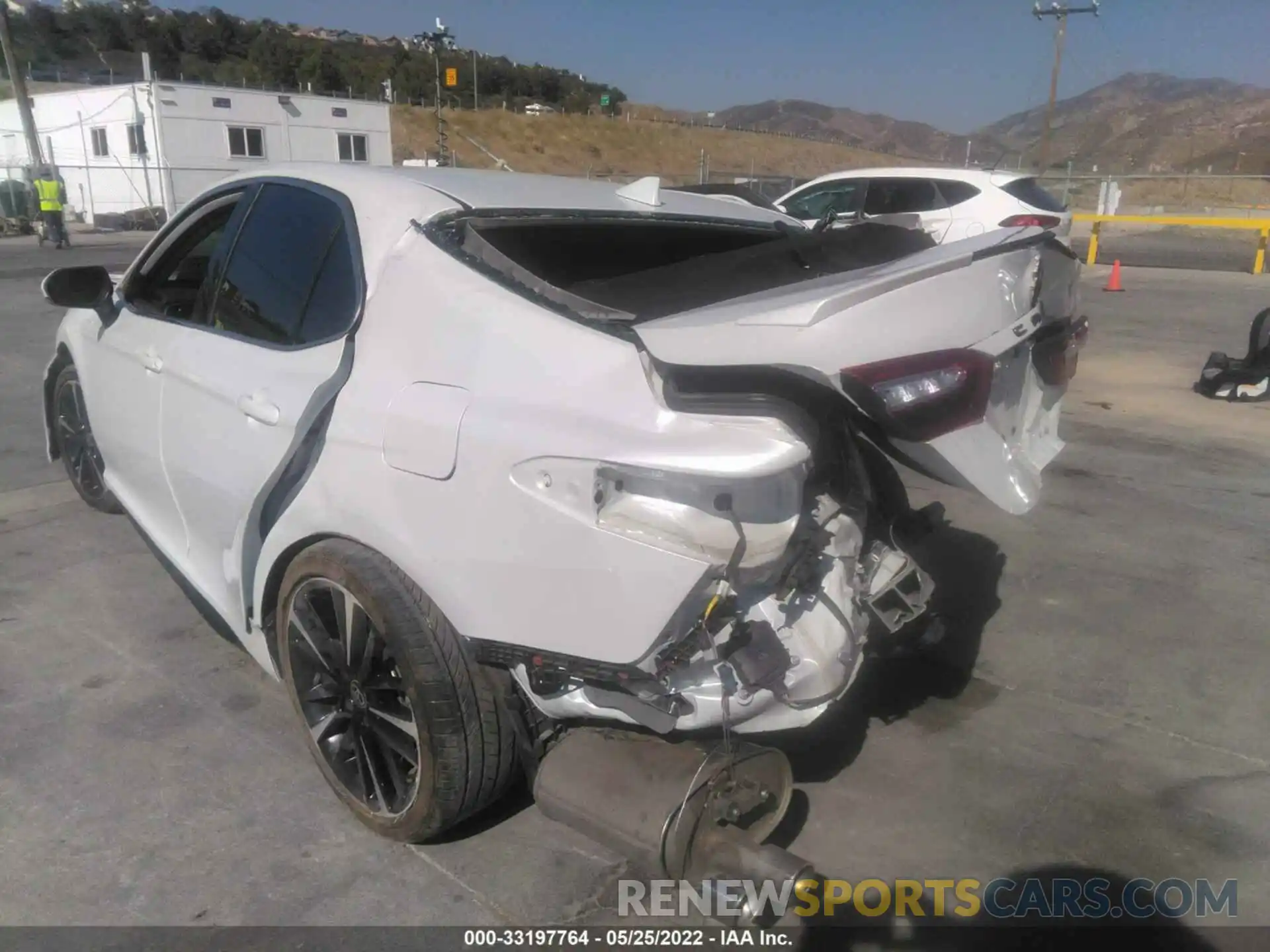 3 Photograph of a damaged car 4T1K61AK8LU503720 TOYOTA CAMRY 2020