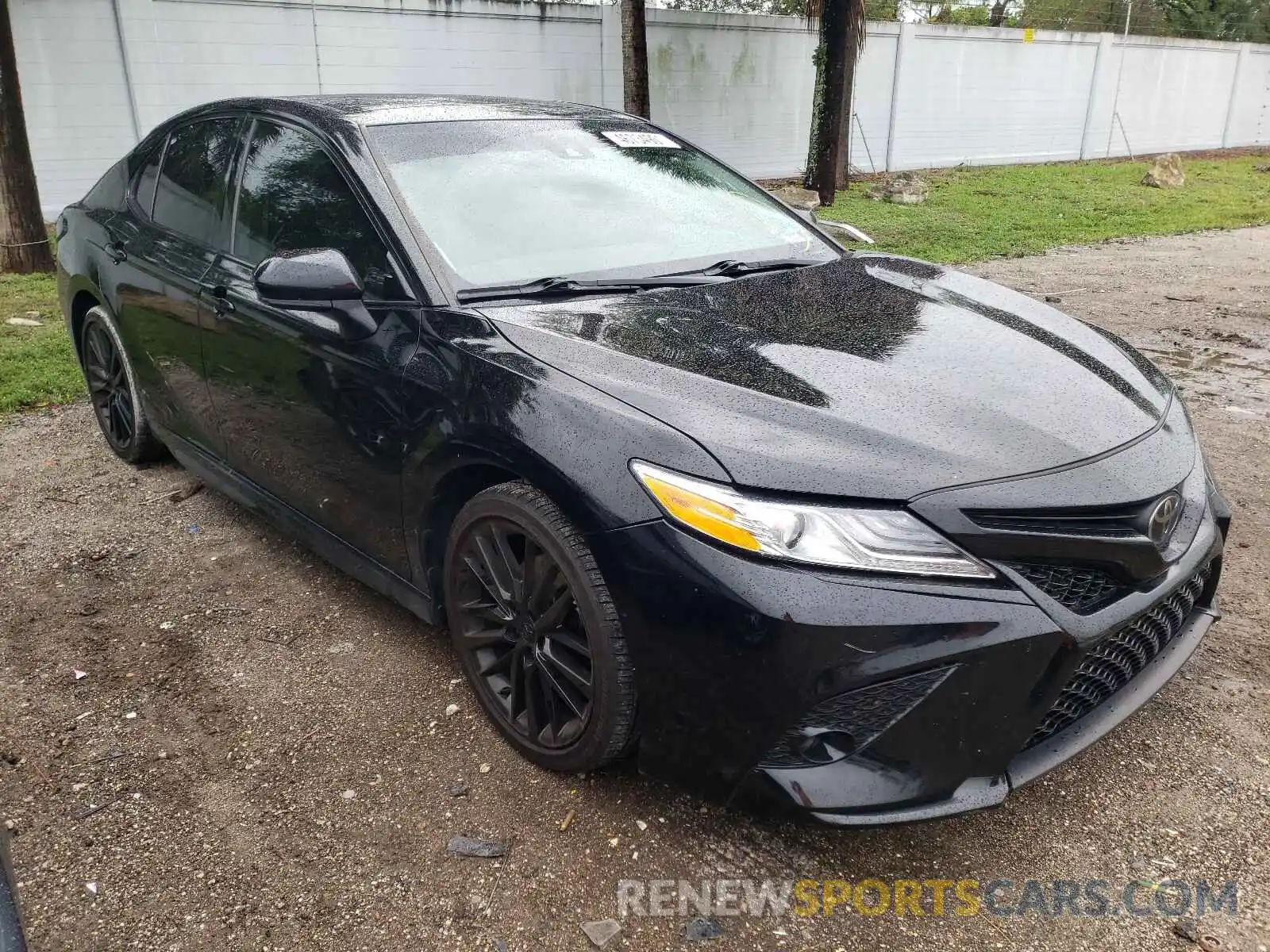 1 Photograph of a damaged car 4T1K61AK8LU863652 TOYOTA CAMRY 2020