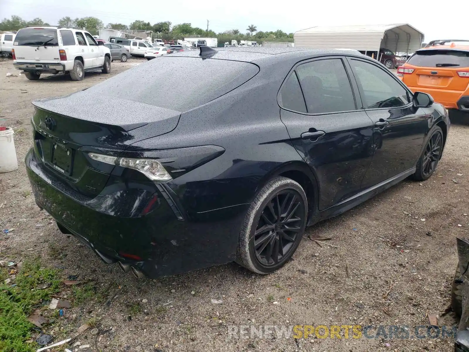 4 Photograph of a damaged car 4T1K61AK8LU863652 TOYOTA CAMRY 2020