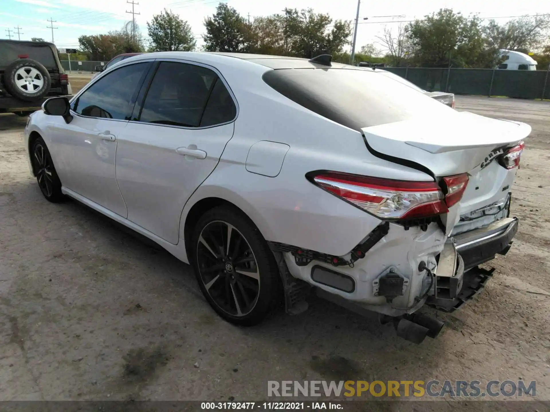 3 Photograph of a damaged car 4T1K61AK8LU865837 TOYOTA CAMRY 2020