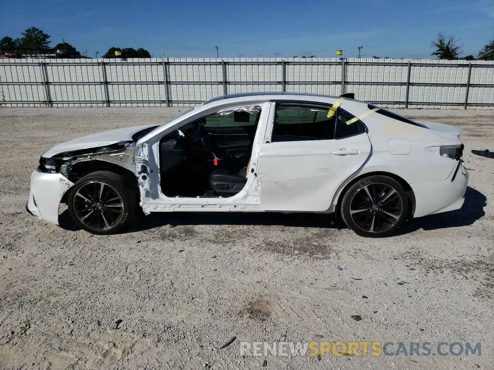 9 Photograph of a damaged car 4T1K61AK8LU882962 TOYOTA CAMRY 2020