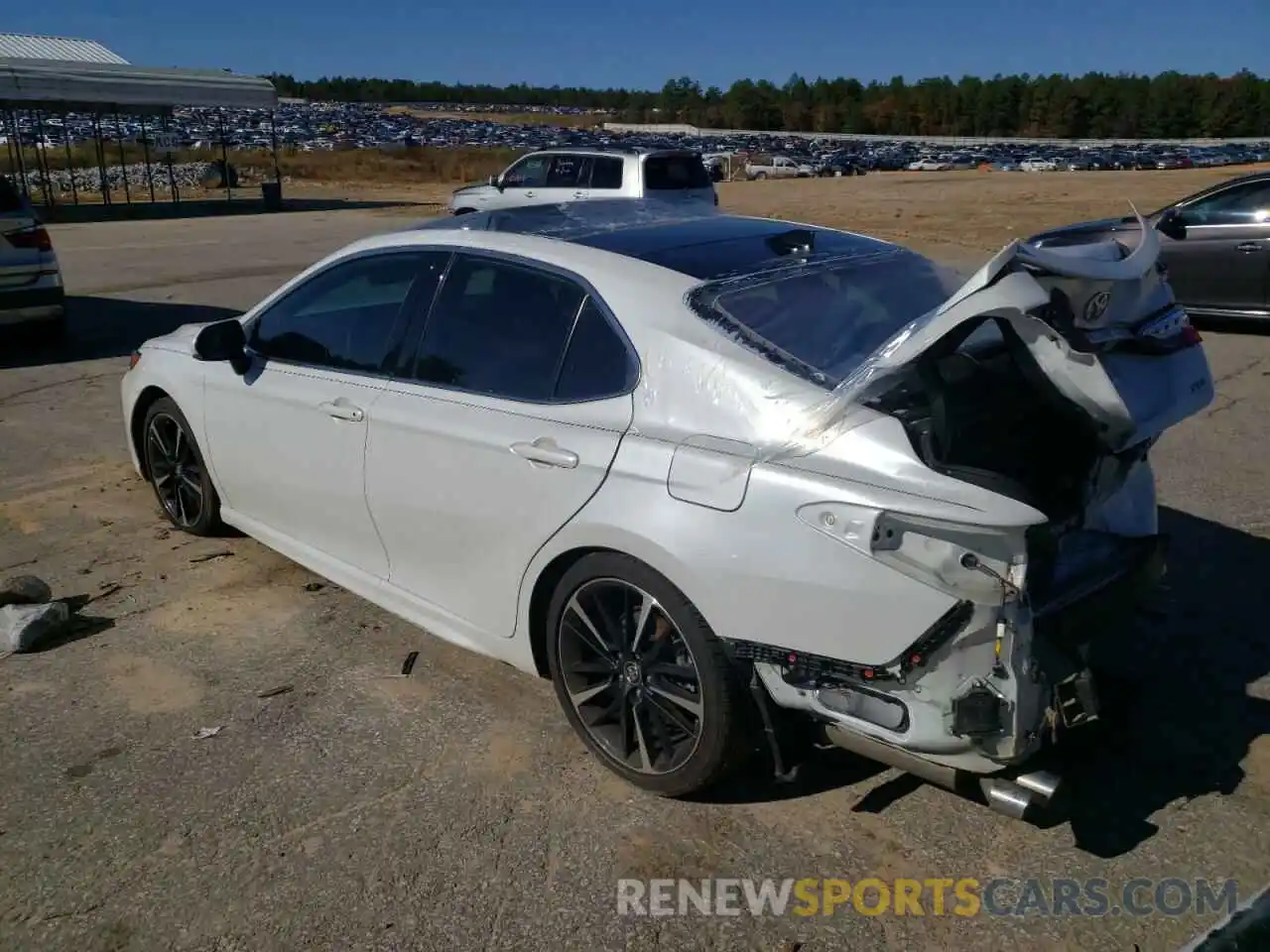 3 Photograph of a damaged car 4T1K61AK8LU910629 TOYOTA CAMRY 2020