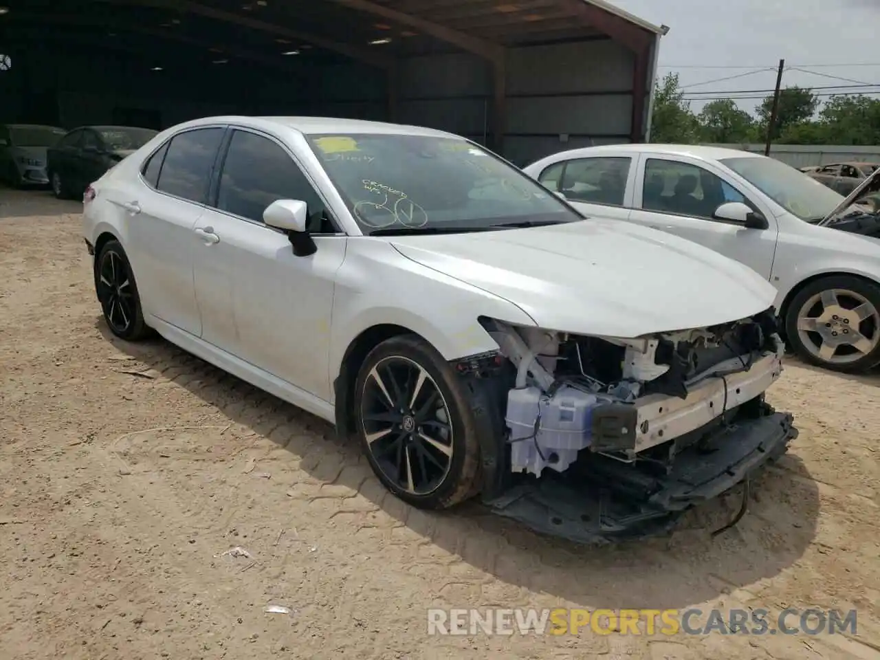 1 Photograph of a damaged car 4T1K61AK8LU920836 TOYOTA CAMRY 2020