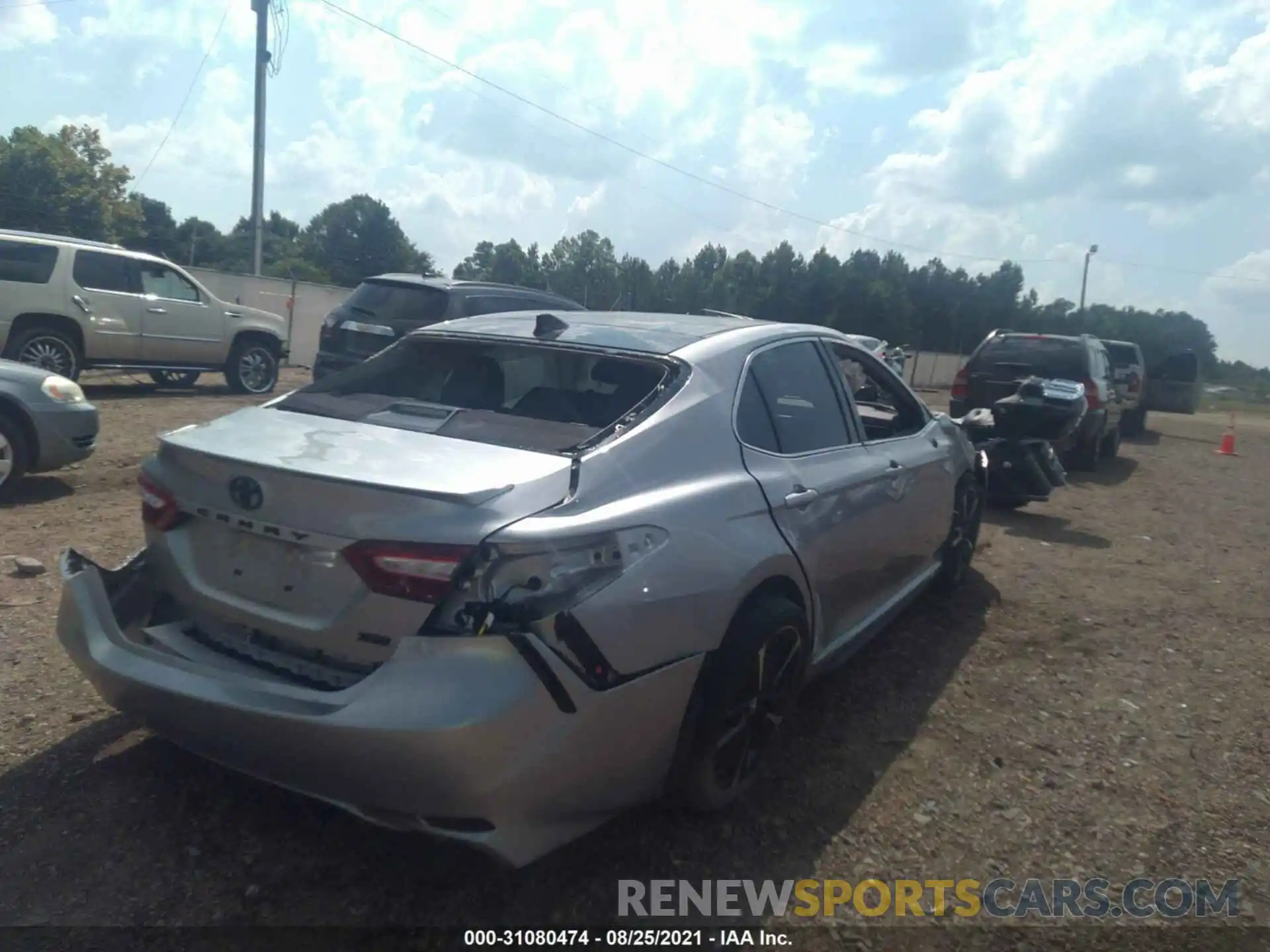 4 Photograph of a damaged car 4T1K61AK8LU922652 TOYOTA CAMRY 2020