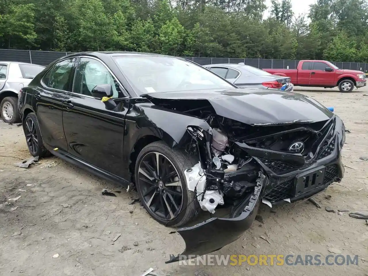 1 Photograph of a damaged car 4T1K61AK8LU926667 TOYOTA CAMRY 2020