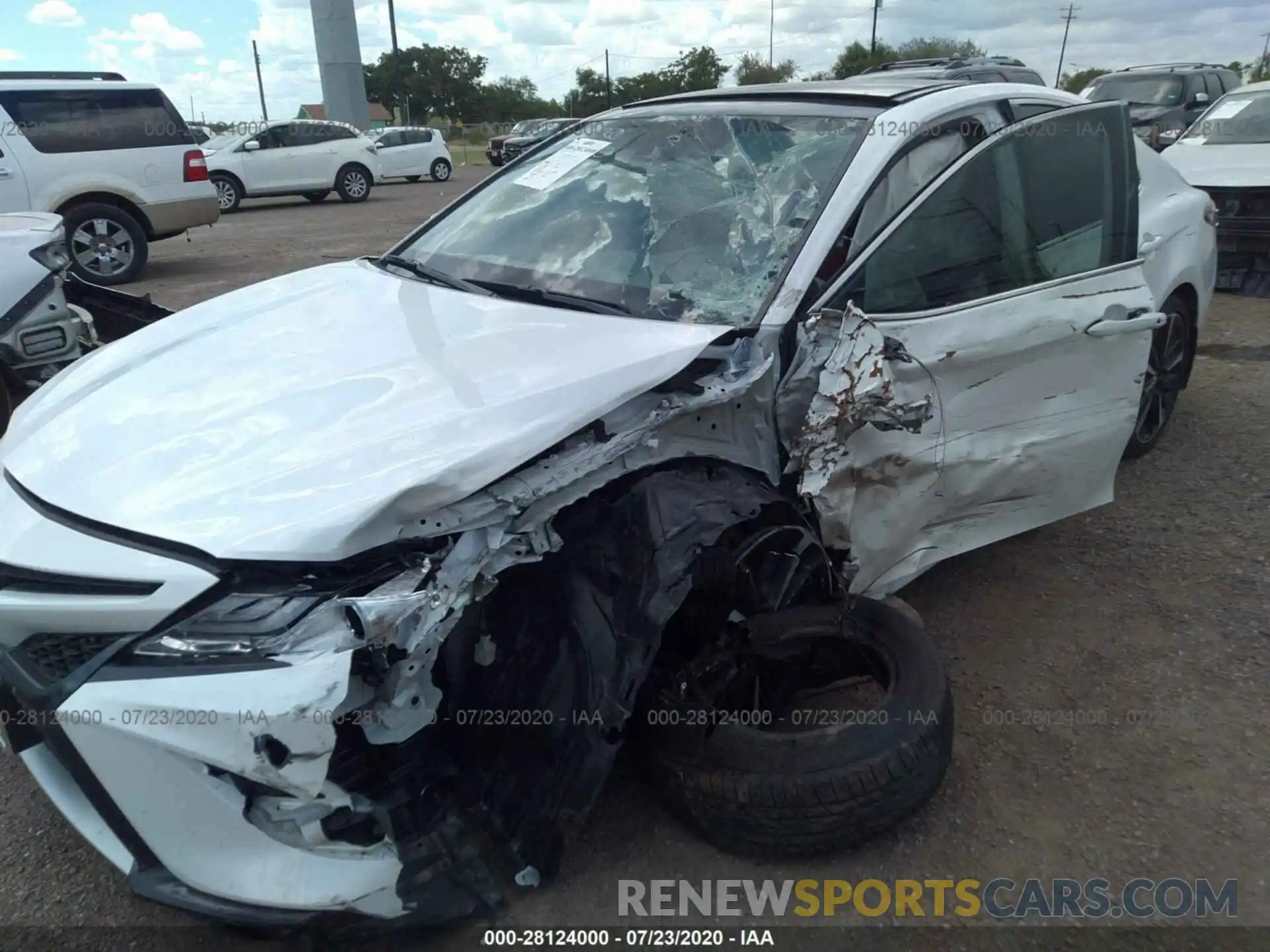 6 Photograph of a damaged car 4T1K61AK8LU934171 TOYOTA CAMRY 2020