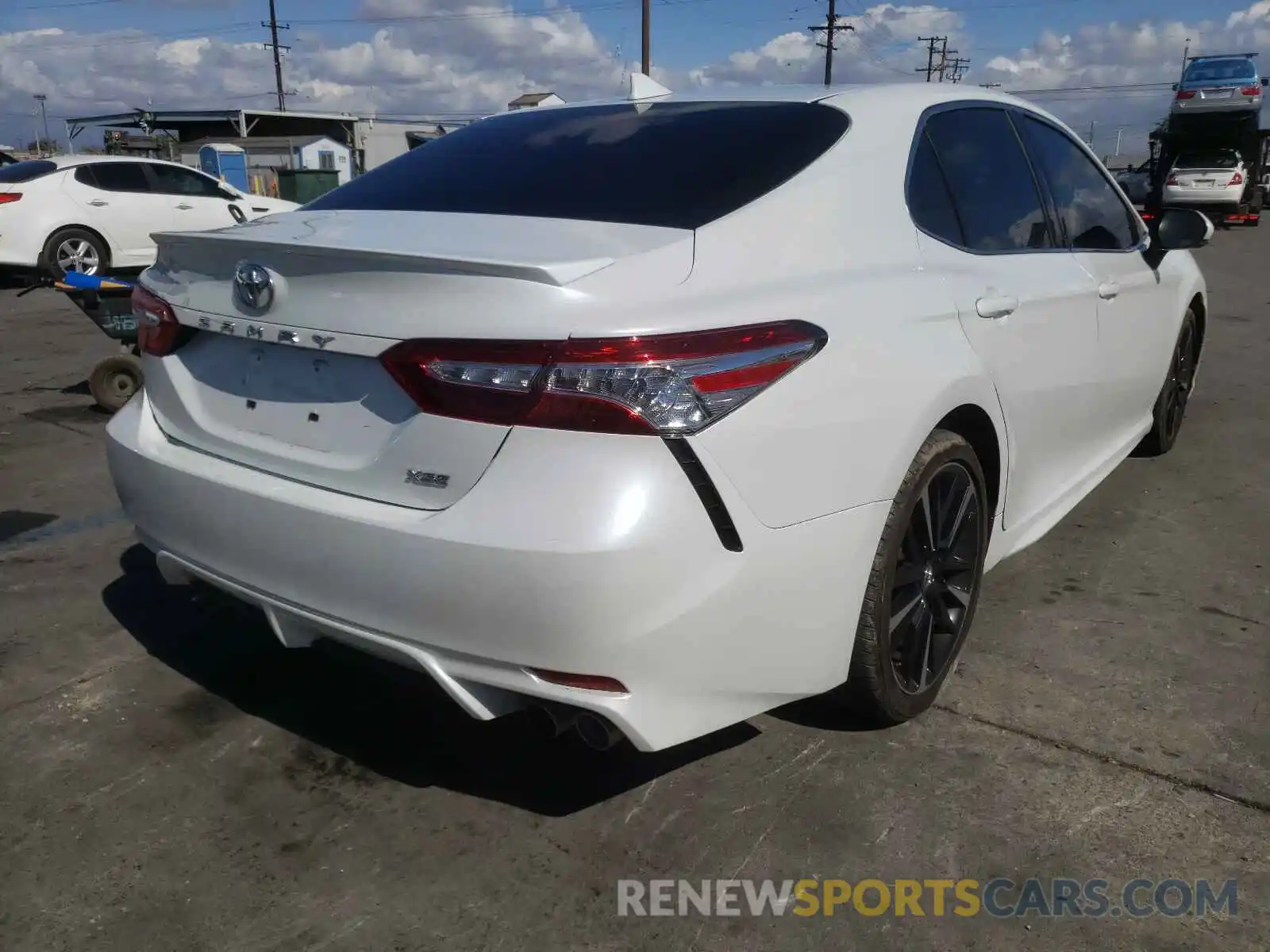 4 Photograph of a damaged car 4T1K61AK8LU943890 TOYOTA CAMRY 2020