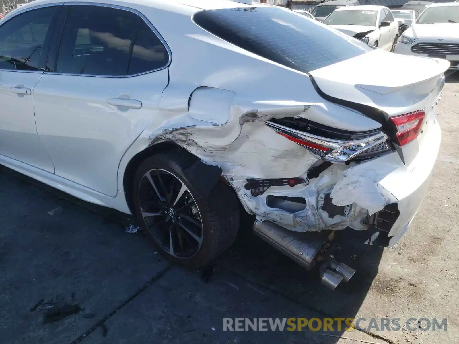 9 Photograph of a damaged car 4T1K61AK8LU943890 TOYOTA CAMRY 2020