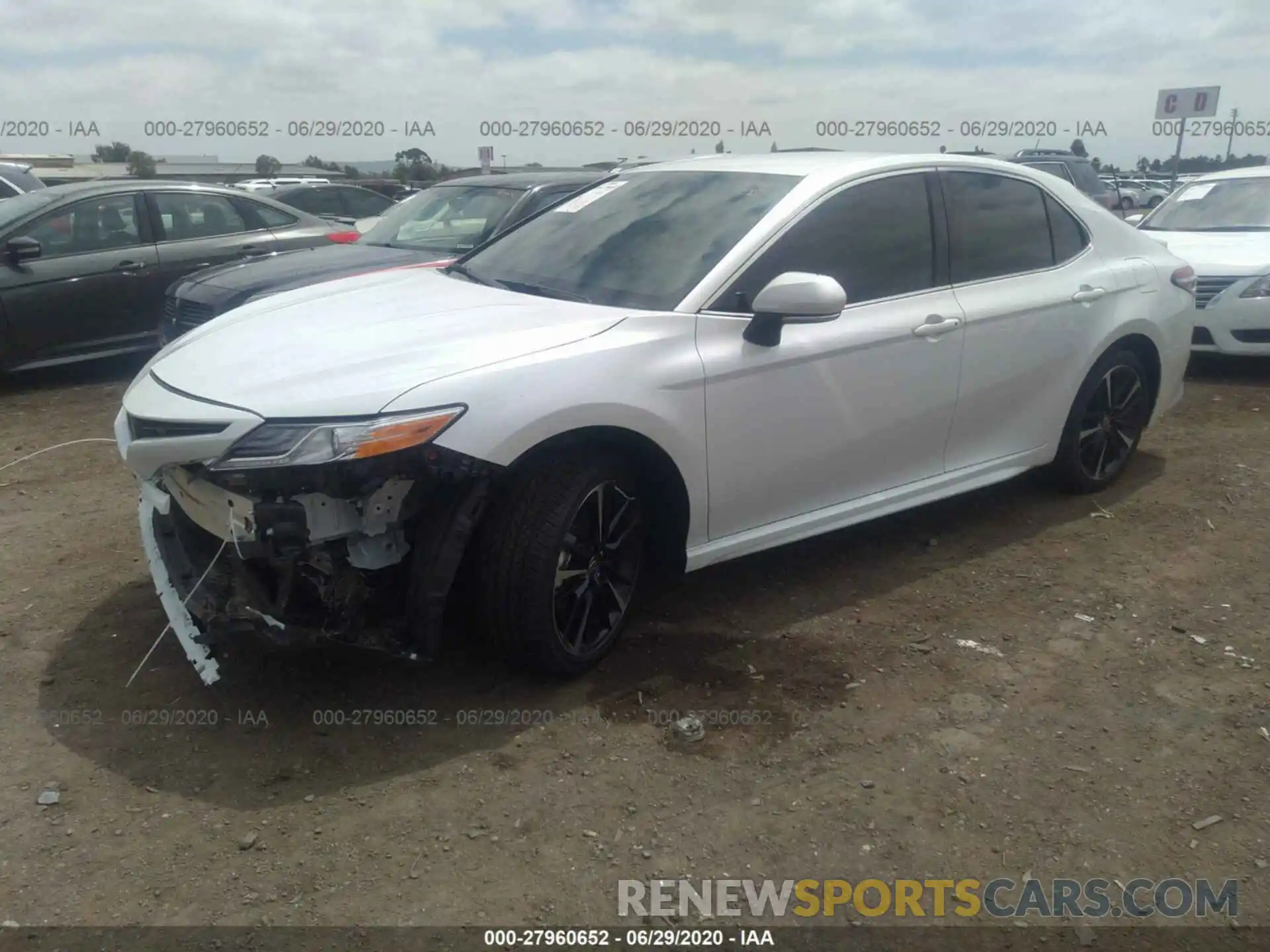 2 Photograph of a damaged car 4T1K61AK8LU950595 TOYOTA CAMRY 2020