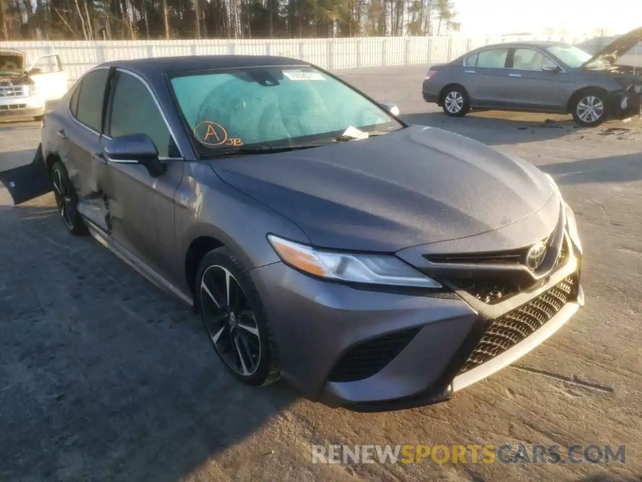 1 Photograph of a damaged car 4T1K61AK8LU952668 TOYOTA CAMRY 2020