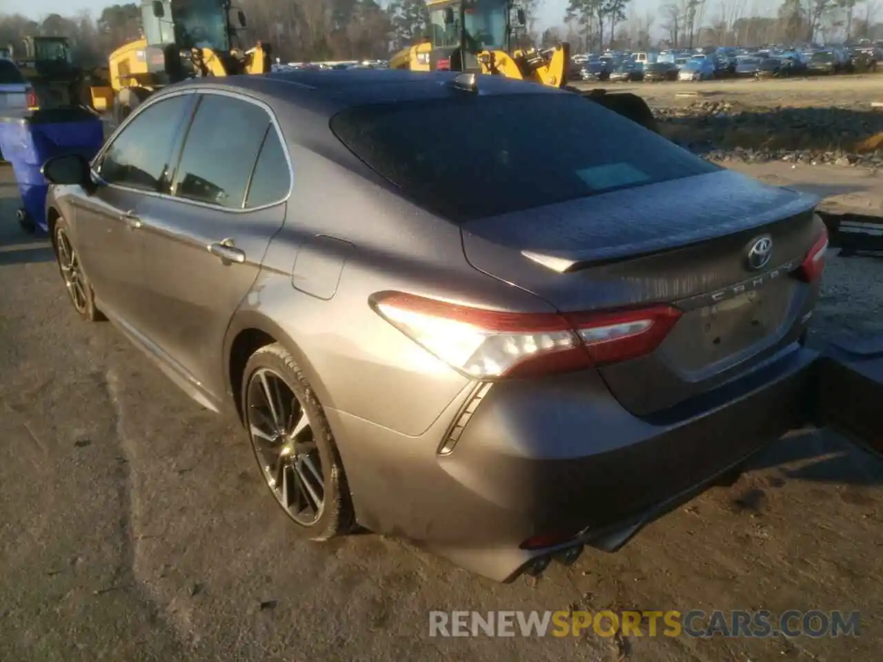 3 Photograph of a damaged car 4T1K61AK8LU952668 TOYOTA CAMRY 2020