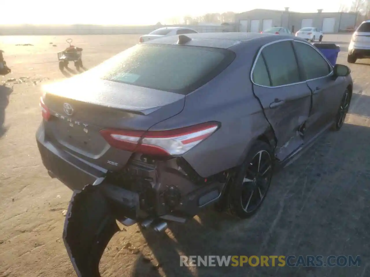 4 Photograph of a damaged car 4T1K61AK8LU952668 TOYOTA CAMRY 2020