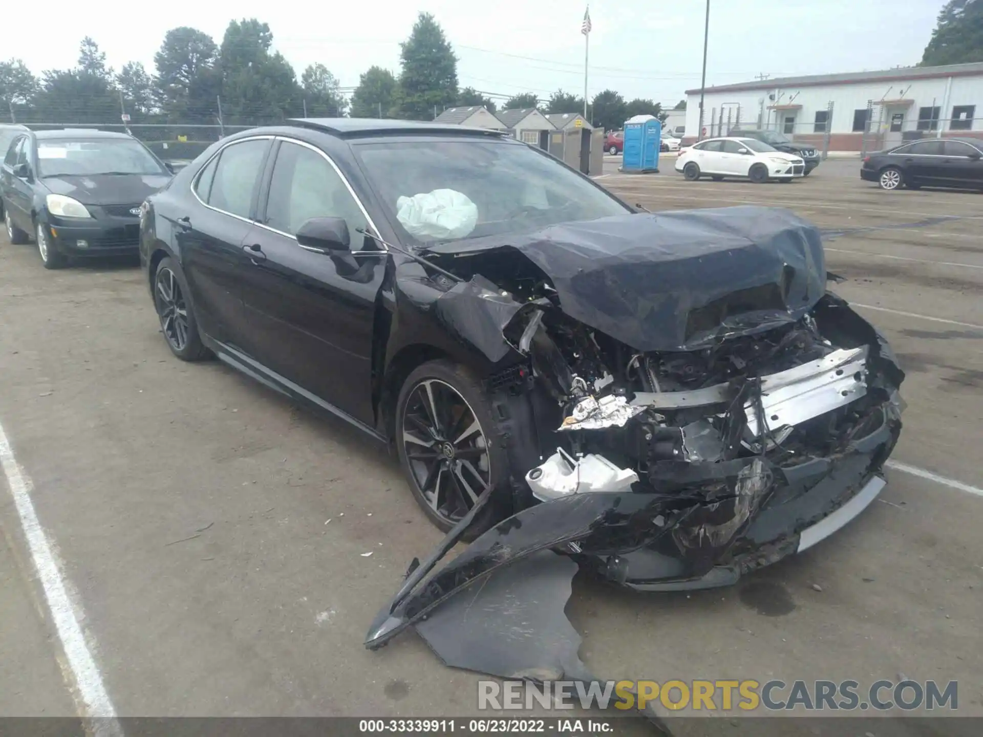 1 Photograph of a damaged car 4T1K61AK8LU969227 TOYOTA CAMRY 2020