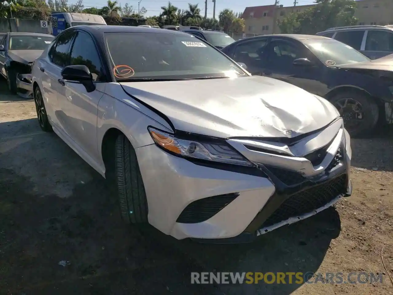 1 Photograph of a damaged car 4T1K61AK9LU303879 TOYOTA CAMRY 2020