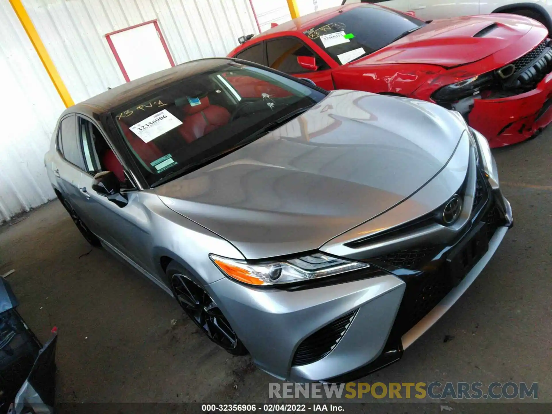 1 Photograph of a damaged car 4T1K61AK9LU308046 TOYOTA CAMRY 2020