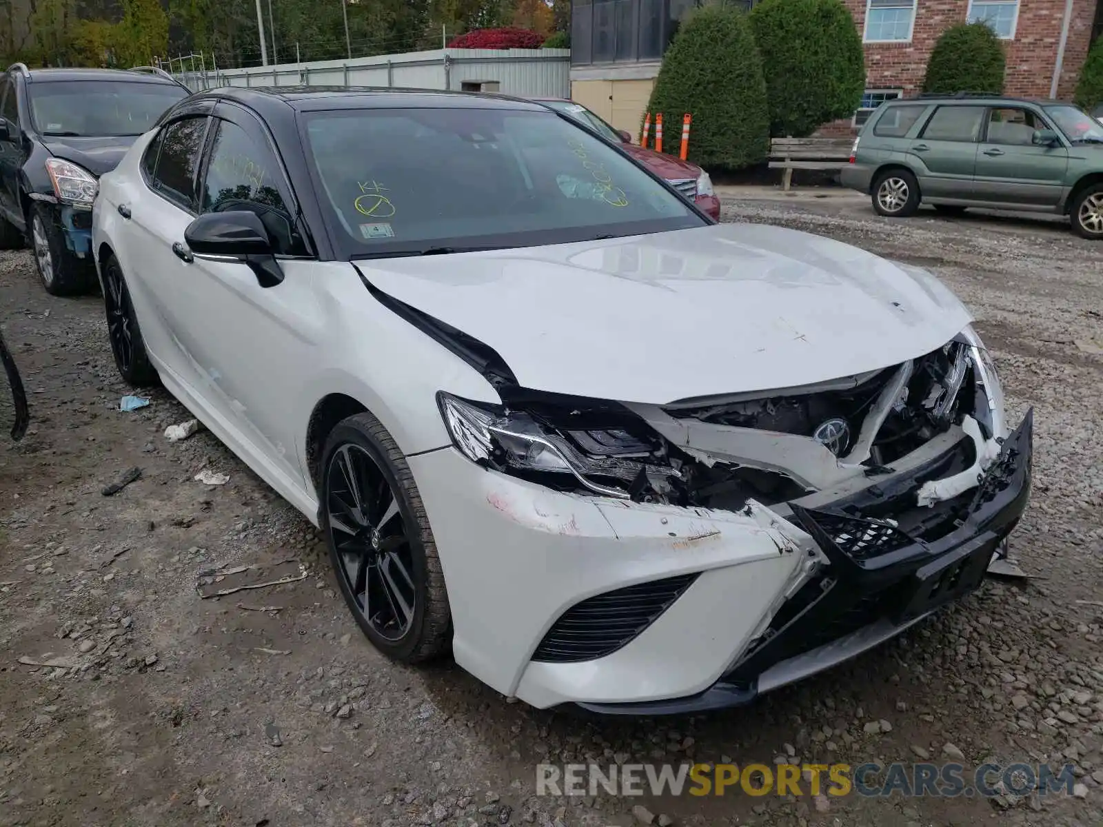 1 Photograph of a damaged car 4T1K61AK9LU311450 TOYOTA CAMRY 2020