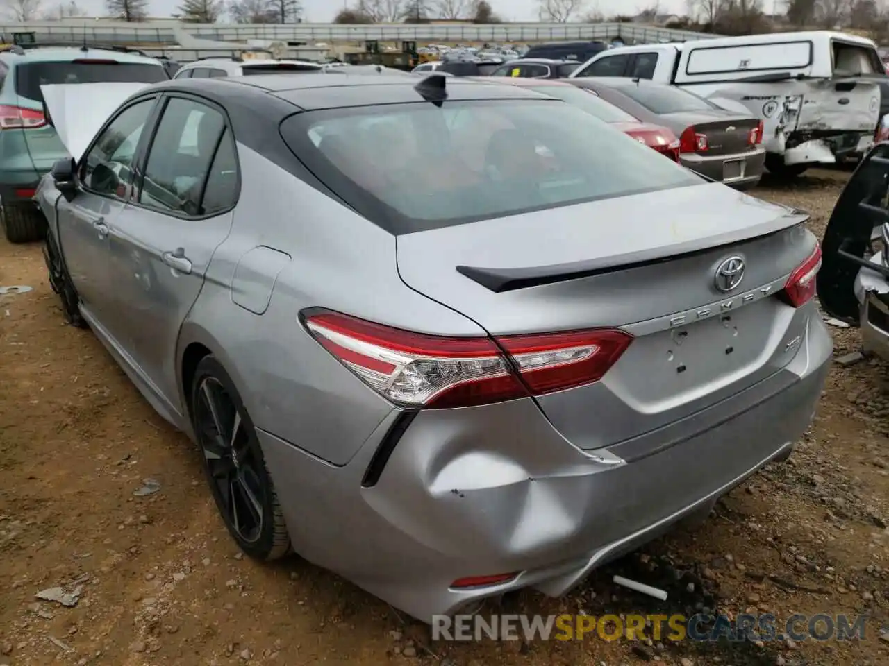 3 Photograph of a damaged car 4T1K61AK9LU315725 TOYOTA CAMRY 2020