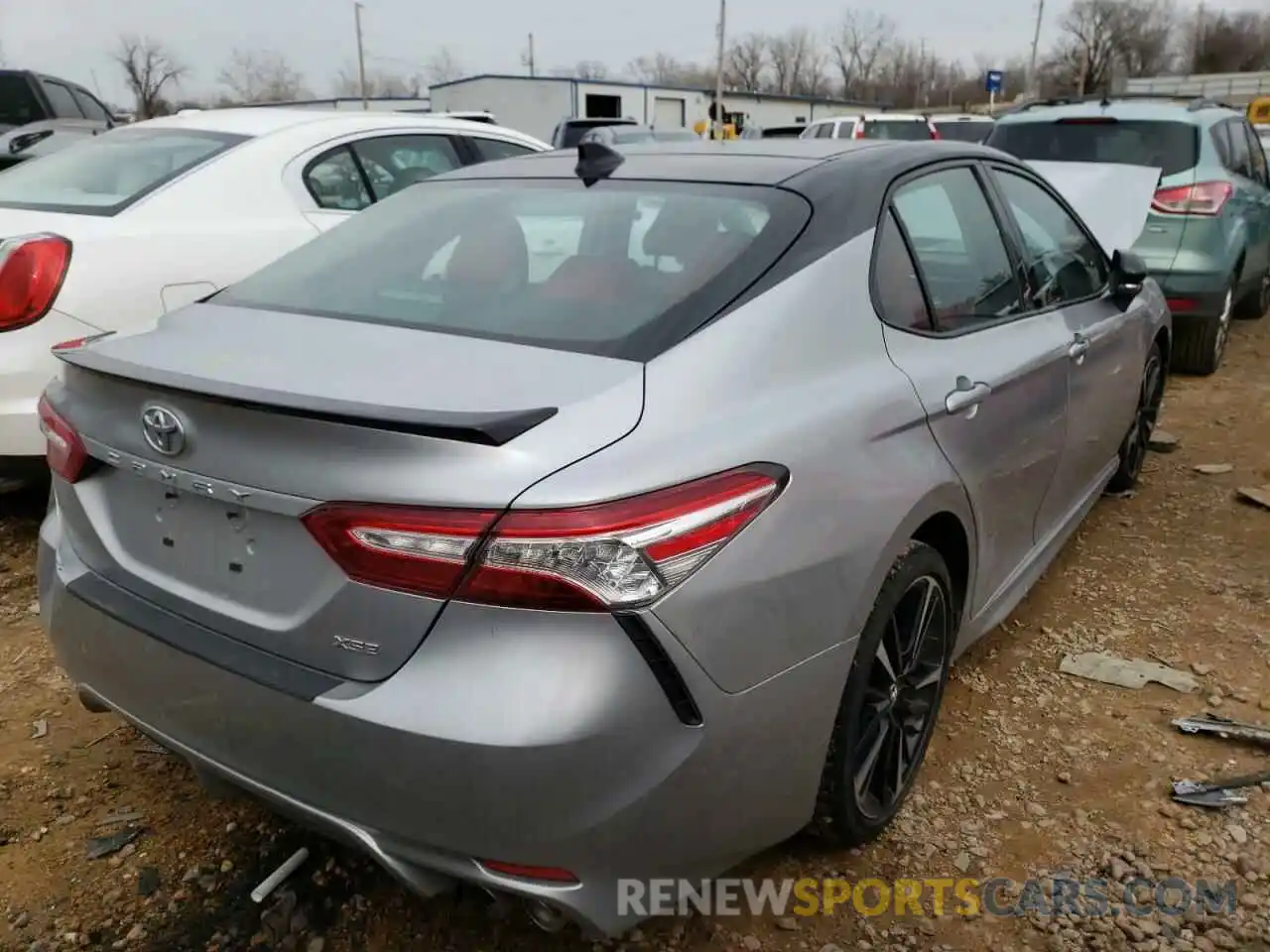 4 Photograph of a damaged car 4T1K61AK9LU315725 TOYOTA CAMRY 2020