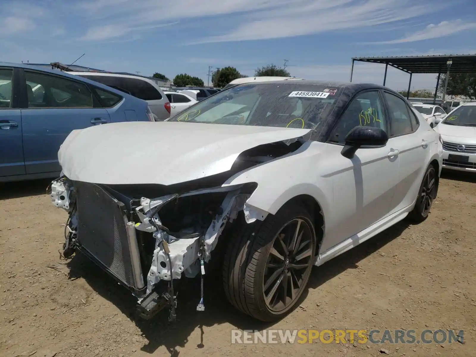 2 Photograph of a damaged car 4T1K61AK9LU320911 TOYOTA CAMRY 2020