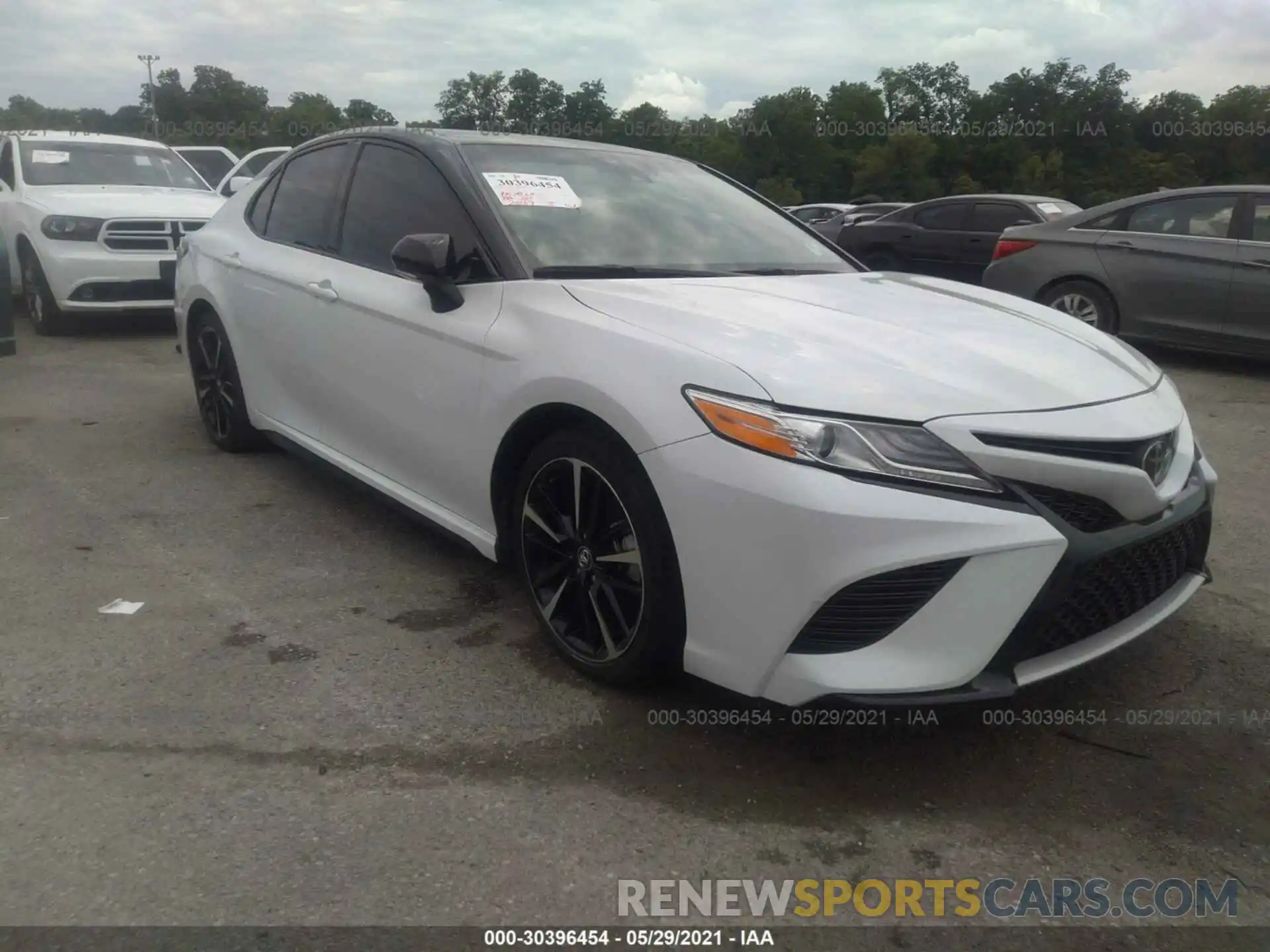 1 Photograph of a damaged car 4T1K61AK9LU322786 TOYOTA CAMRY 2020