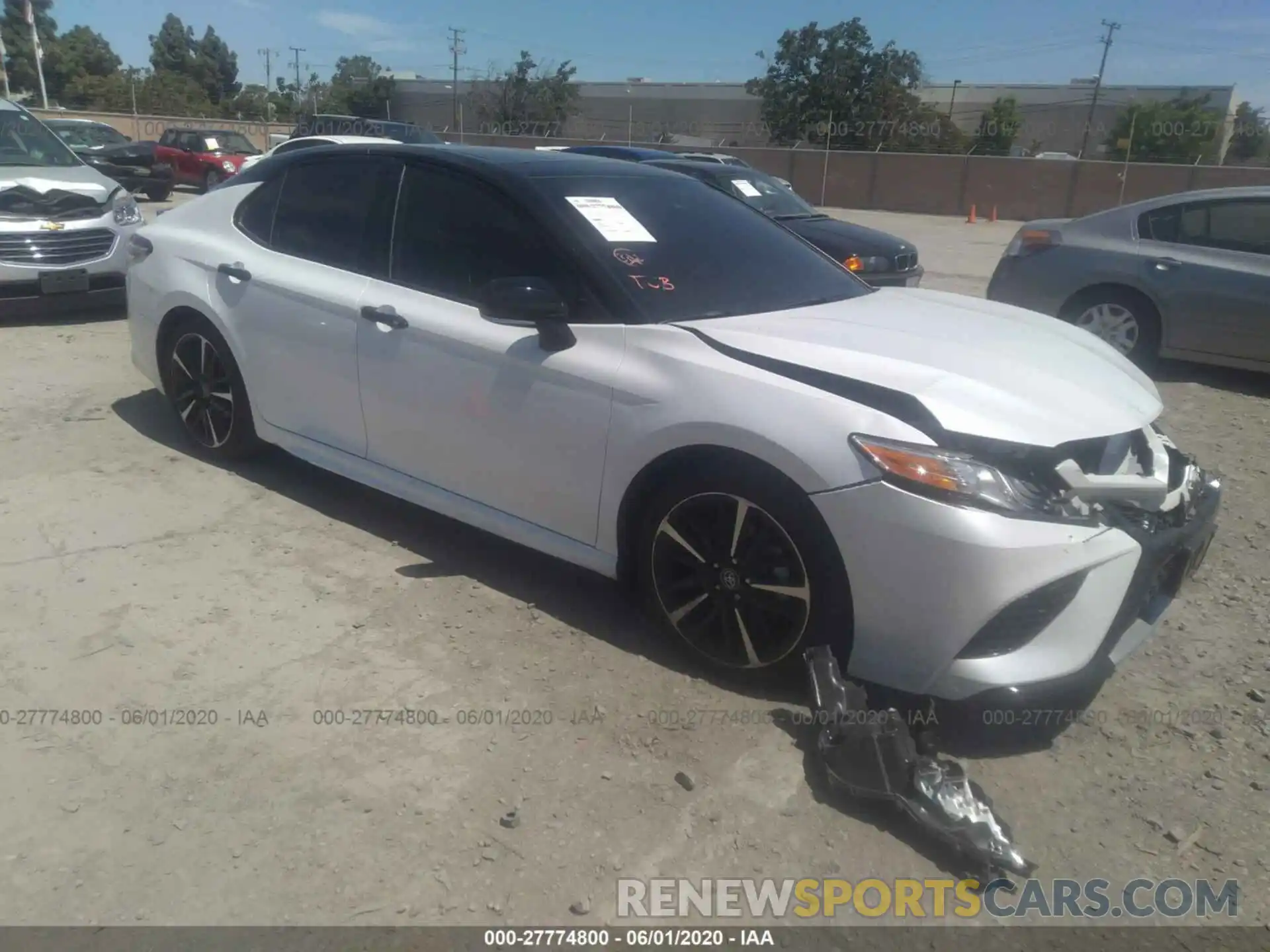 1 Photograph of a damaged car 4T1K61AK9LU323243 TOYOTA CAMRY 2020