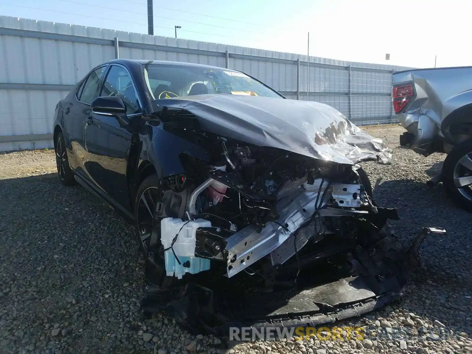 1 Photograph of a damaged car 4T1K61AK9LU335263 TOYOTA CAMRY 2020