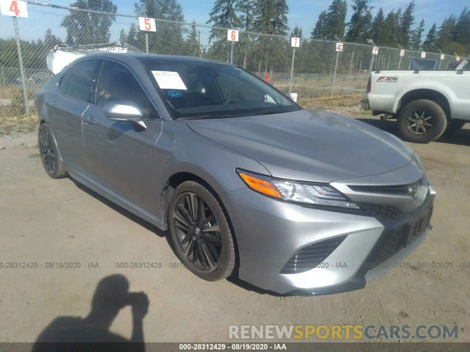 1 Photograph of a damaged car 4T1K61AK9LU340477 TOYOTA CAMRY 2020