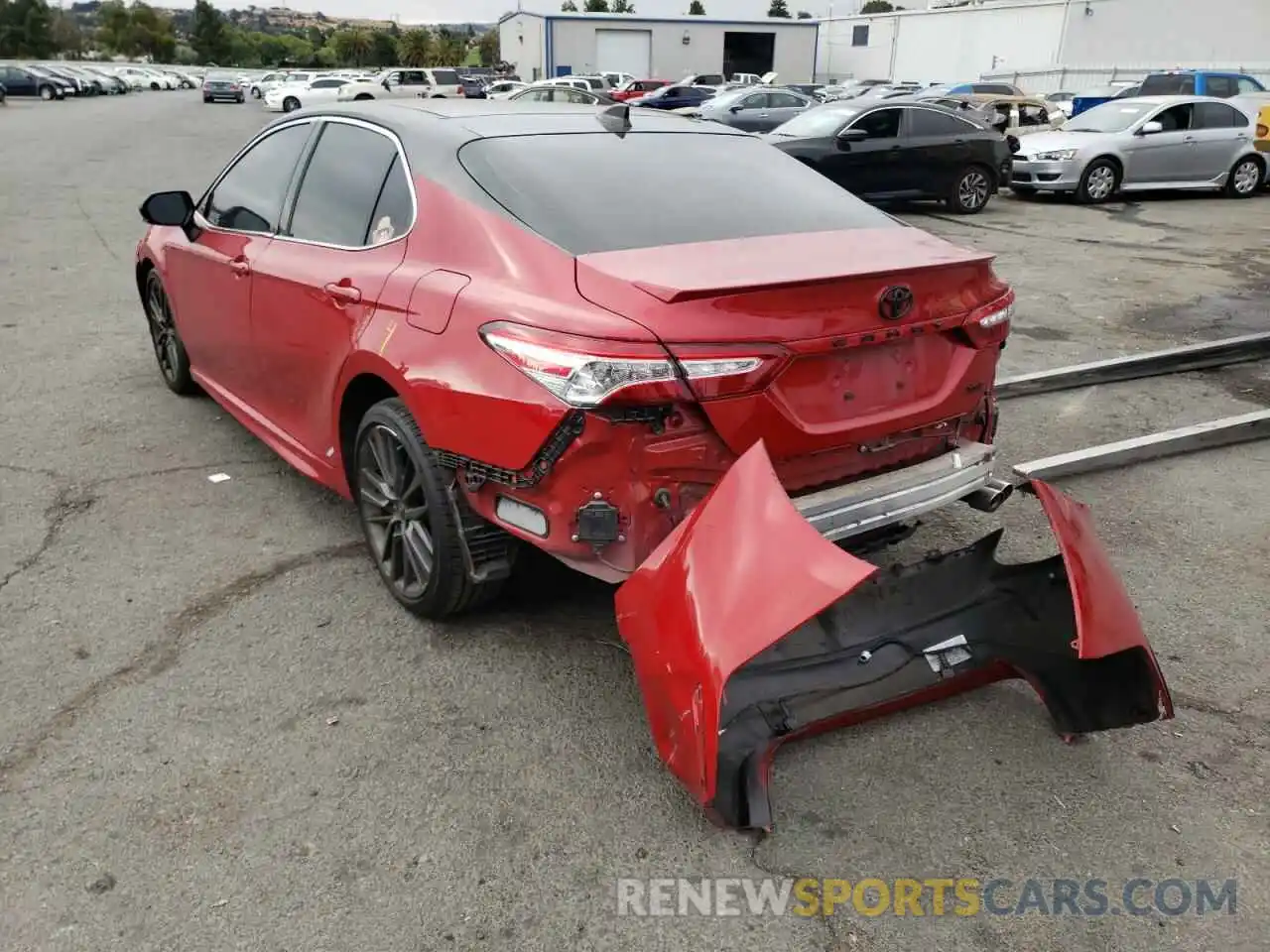 3 Photograph of a damaged car 4T1K61AK9LU348675 TOYOTA CAMRY 2020