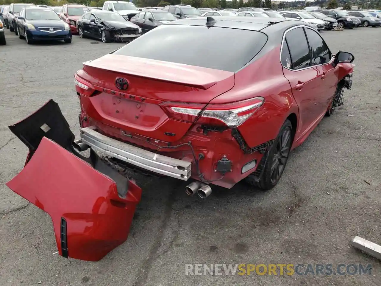 4 Photograph of a damaged car 4T1K61AK9LU348675 TOYOTA CAMRY 2020