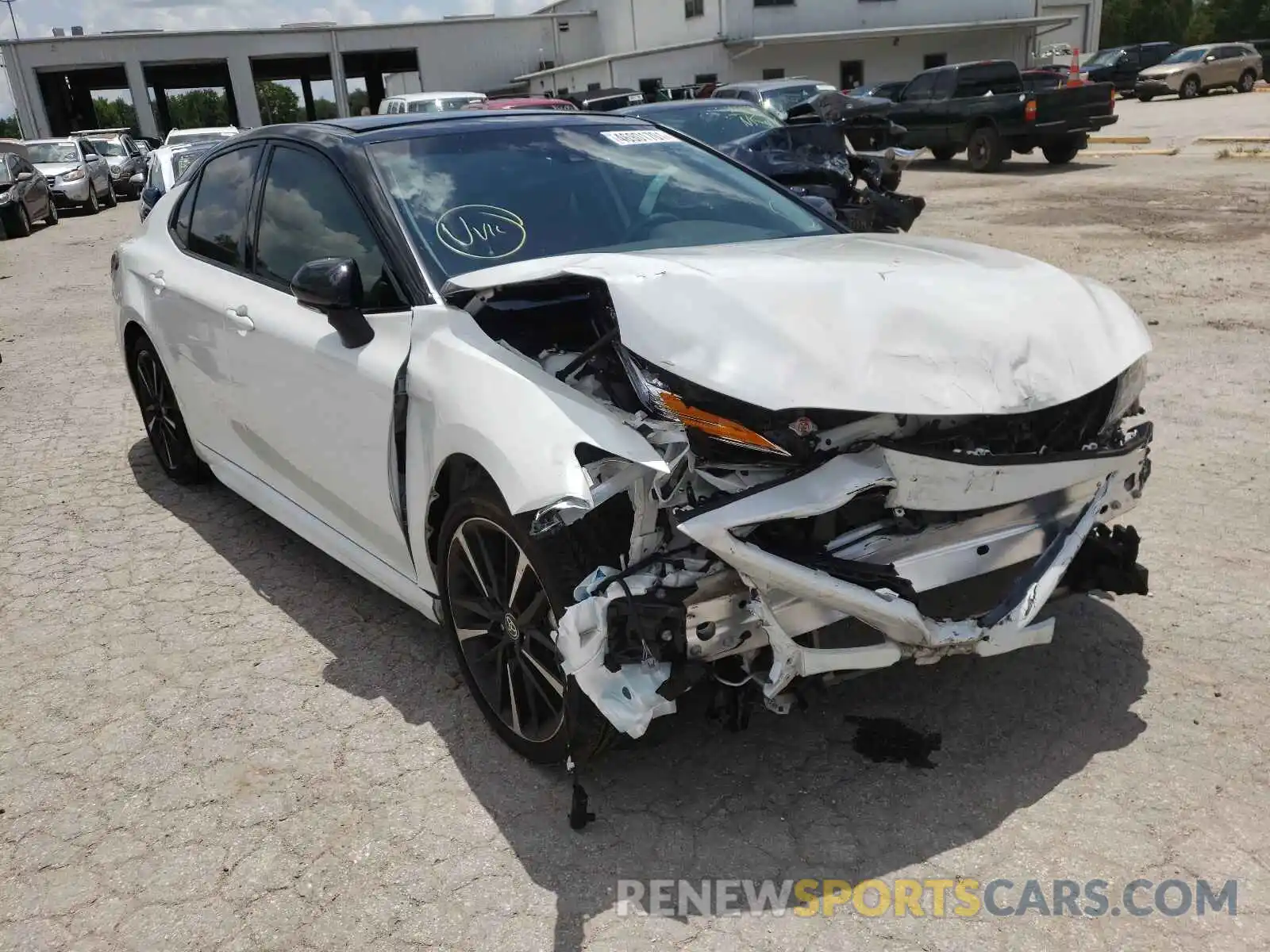 1 Photograph of a damaged car 4T1K61AK9LU364391 TOYOTA CAMRY 2020