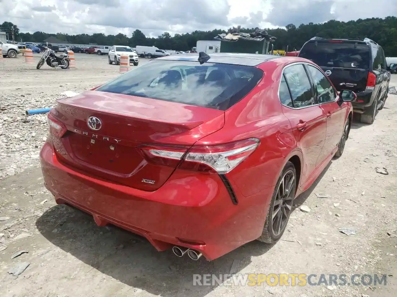 4 Photograph of a damaged car 4T1K61AK9LU366397 TOYOTA CAMRY 2020