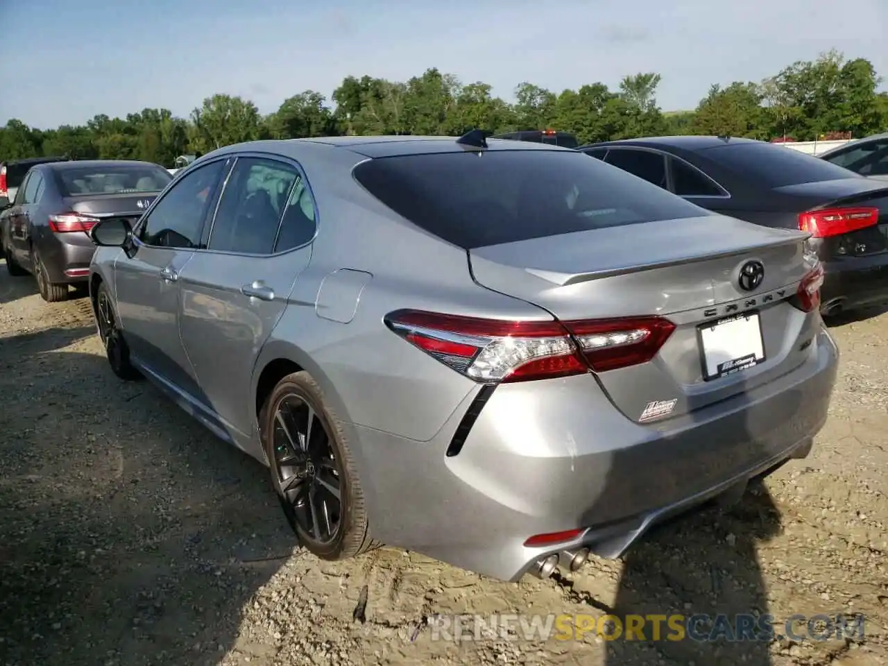 3 Photograph of a damaged car 4T1K61AK9LU373429 TOYOTA CAMRY 2020