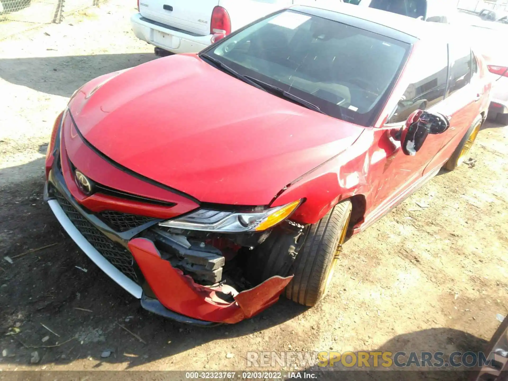 2 Photograph of a damaged car 4T1K61AK9LU375942 TOYOTA CAMRY 2020