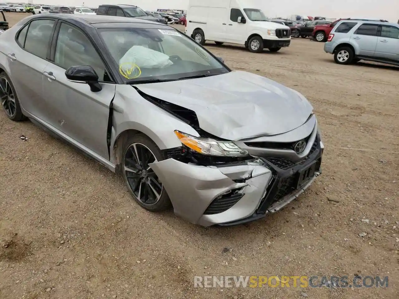 9 Photograph of a damaged car 4T1K61AK9LU380820 TOYOTA CAMRY 2020