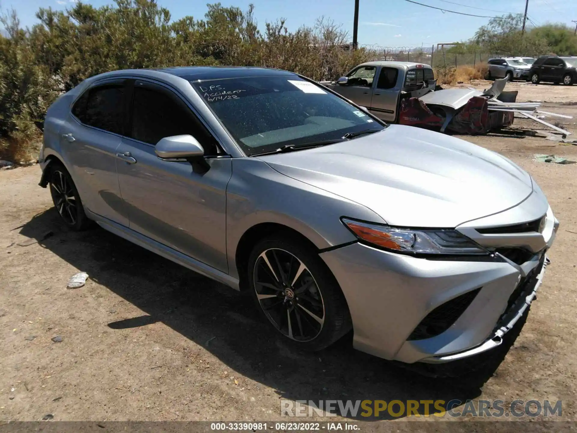 1 Photograph of a damaged car 4T1K61AK9LU390361 TOYOTA CAMRY 2020