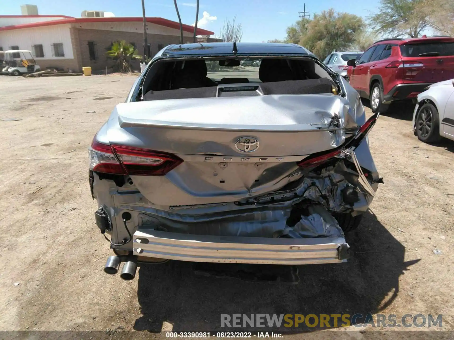 6 Photograph of a damaged car 4T1K61AK9LU390361 TOYOTA CAMRY 2020